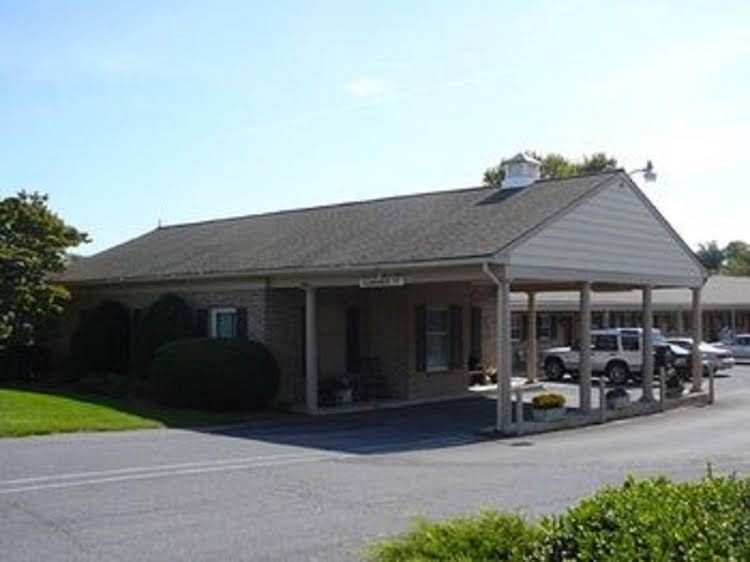 Country Squire Motor Inn0