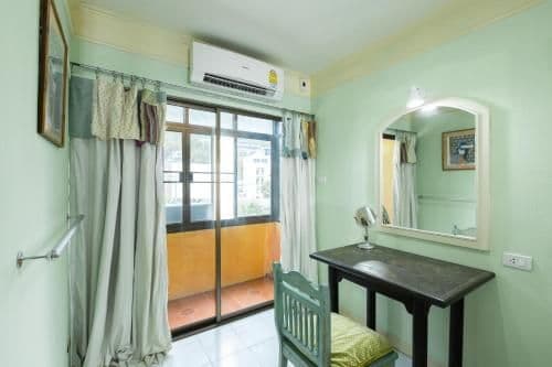 One Bedroom Apartment with Sea View