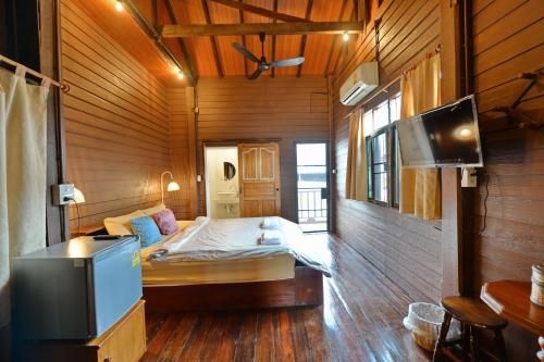 Huan Kawin Est.58 Lanna Home & Collection0