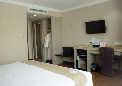 Triple Room with City View