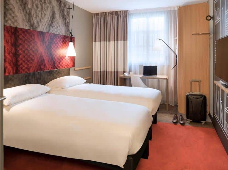 ไอบิส แซ็ง แฌร์แมง ออง แล ซองทร์ ไอบิส แซ็ง แฌร์แมง ออง แล ซองทร์