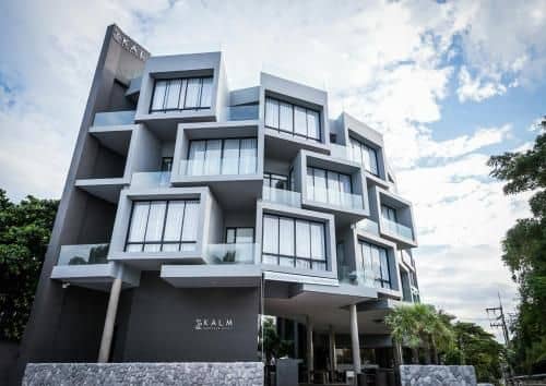 โรงแรมคาล์ม บางแสน โรงแรมคาล์ม บางแสน