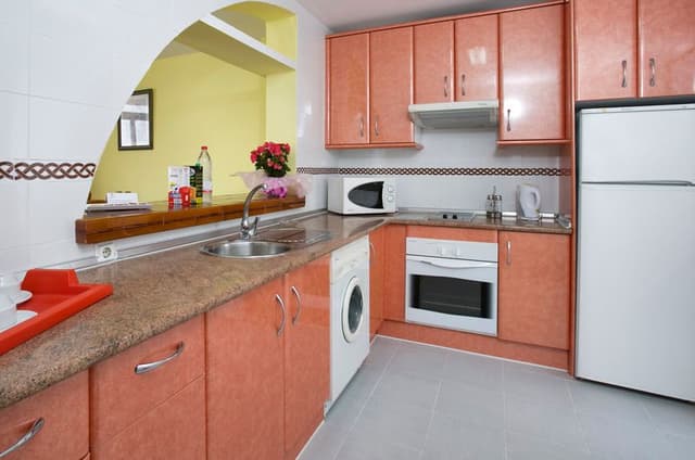 APARTMENT CAPACITY 2 ONE BEDROOM