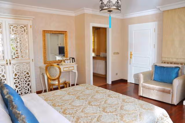FAMILY ROOM STANDARD