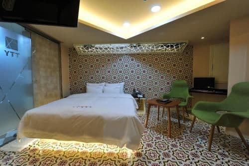 Suite with Spa Bath