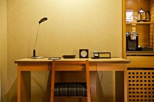 Premium Twin Room - Non-Smoking