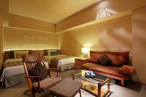 Premium Twin Room - Non-Smoking