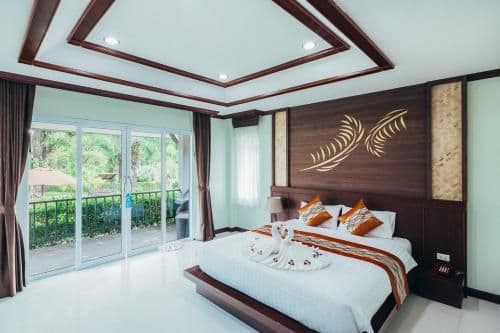 Deluxe Bungalow with Bathtub