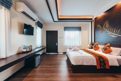 Standard Bungalow King Bed