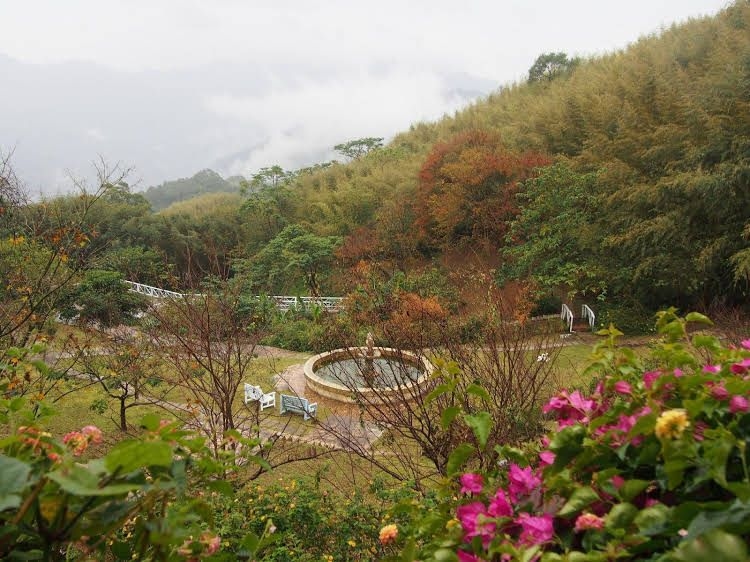 ปราโดฮิลล์ ฮอลลิเดย์ (Prado Hill Holiday)0