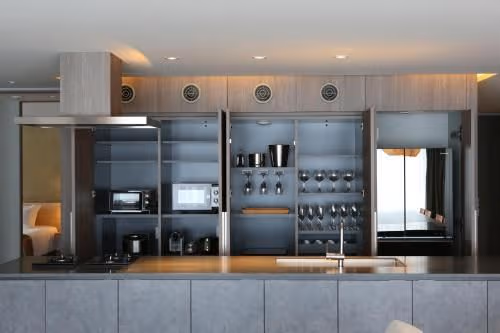 Three-Bedroom Apartment with Mountain View