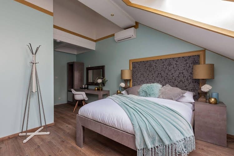 Gorgeous Prague Rooms0