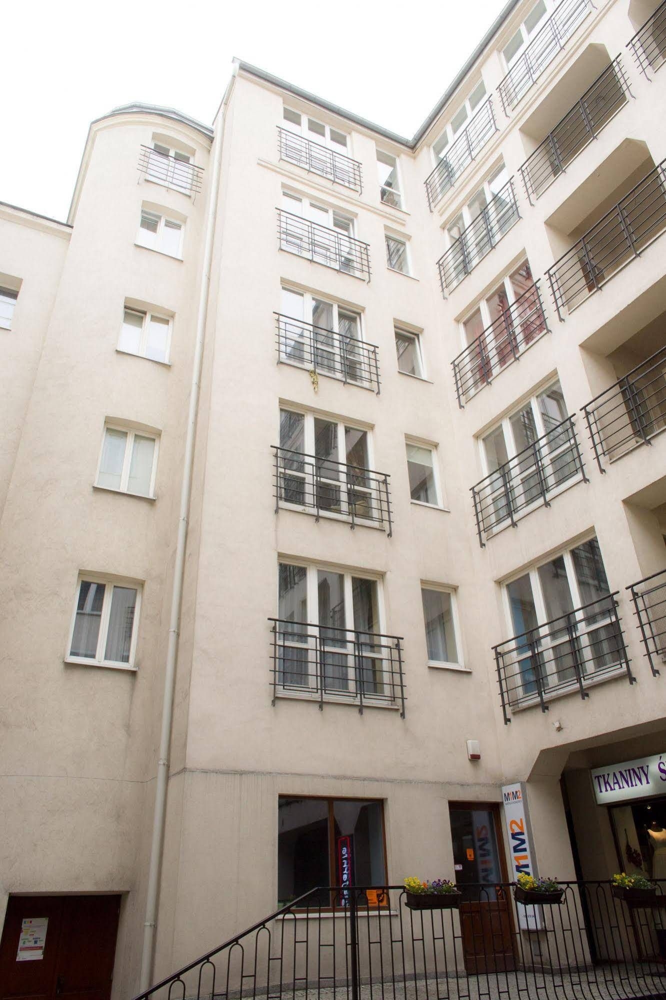FriendHouse Apartments - Old City0