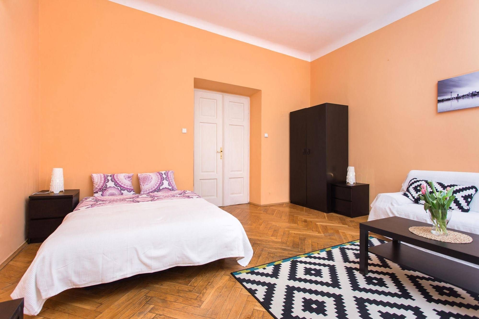 FriendHouse Apartments - Old City1