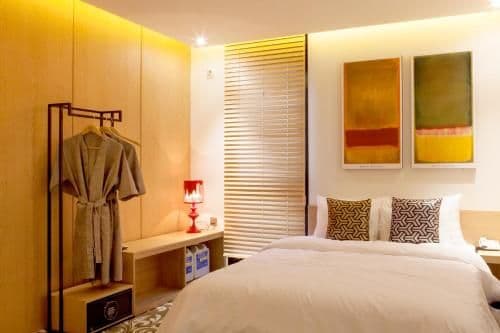 Deluxe Suite