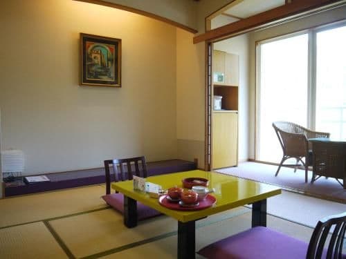 Family Room with Garden View