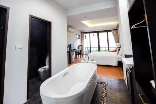 Deluxe Double Room with Balcony