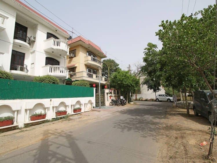 OYO ROOMS NEAR GURU DRONACHARYA OYO ROOMS NEAR GURU DRONACHARYA
