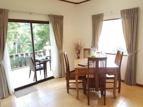 Apartment with Garden View