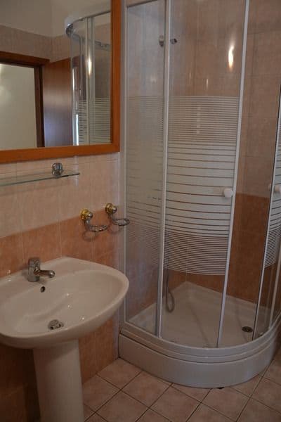 APARTMENT CAPACITY 4