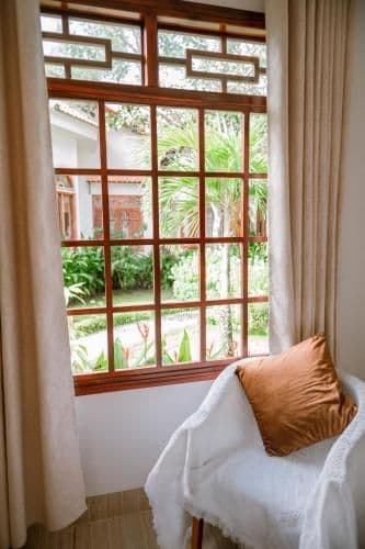 Bungalow with Garden View