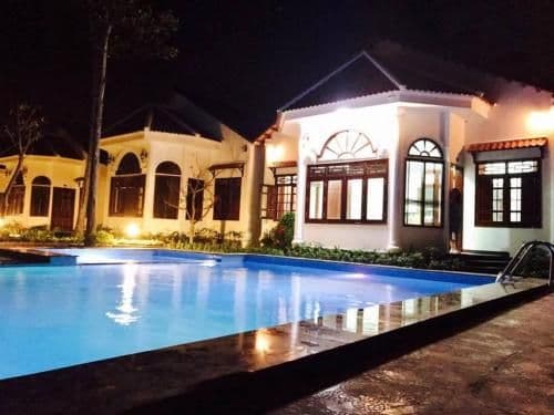 Family Bungalow with Garden View