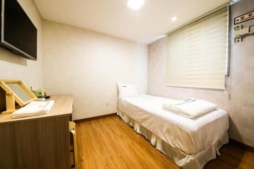 Single Room with Private Bathroom