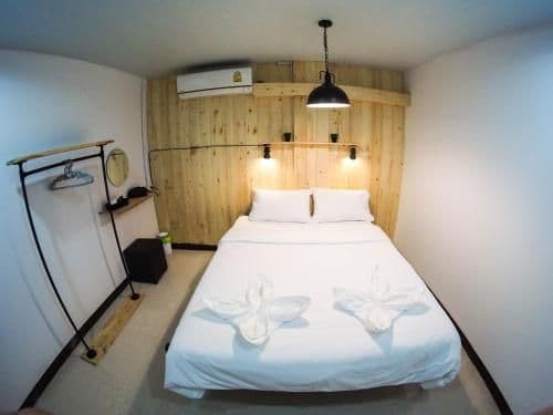 Queen Room with Shared Bathroom
