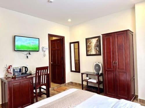 Deluxe Double Room (2 Adults + 1 Child)