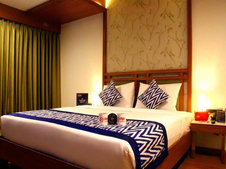 OYO Premium Jubilee Hills0