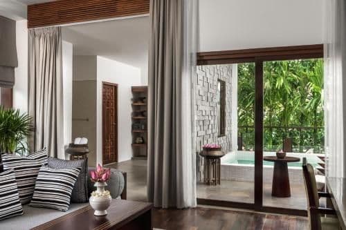 Junior Plunge Pool Suite - Free Airport Transfers + Mini-Bar