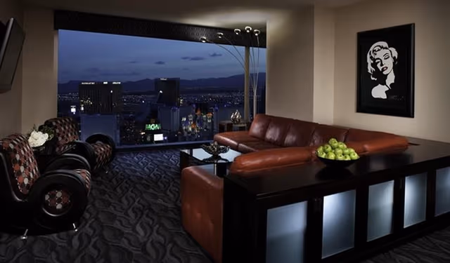 SUITE ONE BEDROOM