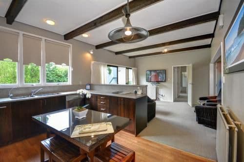 Four-Bedroom Apartment with Terrace