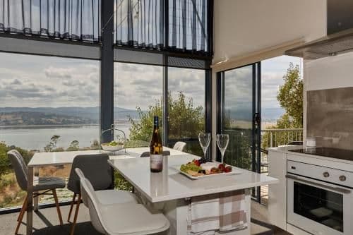 Luxury Apartment with Mountain View - Vines