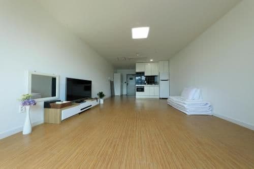 Korean-Style Family Room