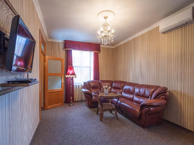 SUITE CAPACITY 1