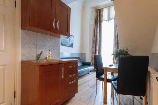APARTMENT DUPLEX