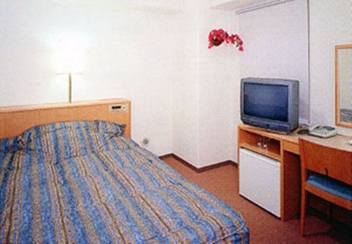 โฮเต็ล โบเกนไวลี อเกโบโบบาชิ (Hotel Bougainvillea Akebonobashi)1
