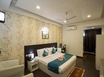 OYO Rooms Near Cosmos Mall OYO Rooms Near Cosmos Mall