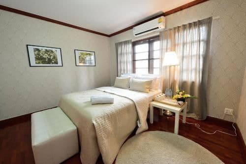 Standard Double Room with Shared Bathroom