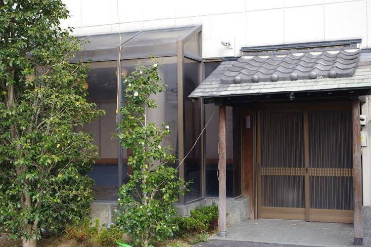 Tsubaki House0