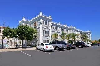 Best Western Luxury Inn0