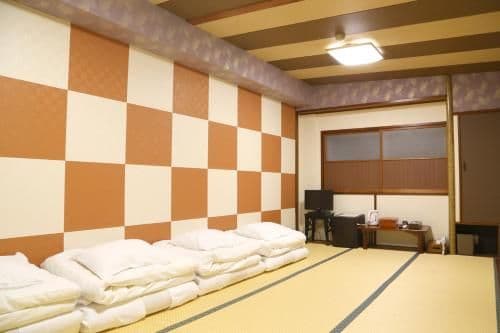 Japanese-Style Family Room - Non-Smoking
