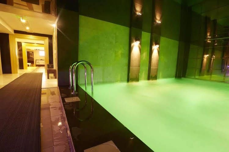 Life Corner Hotel0