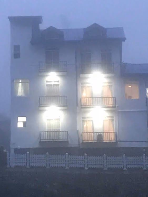 REGAL ROSE Holiday Apartments3