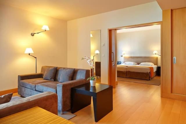 SUITE LAND VIEW