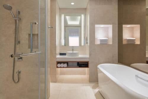 Deluxe Suite, 1 Bedroom Suite, 1 King, Sea view, Balcony
