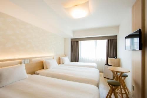 Connecting Room - High Floor (6 Adults)