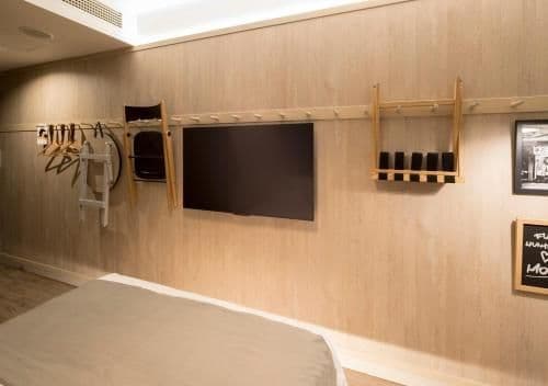 Moxy Sleeper Queen, 19sqm, Guest room, 1 Queen