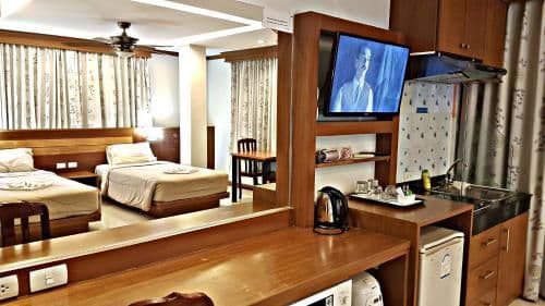 Deluxe Twin Room with Kitchenette